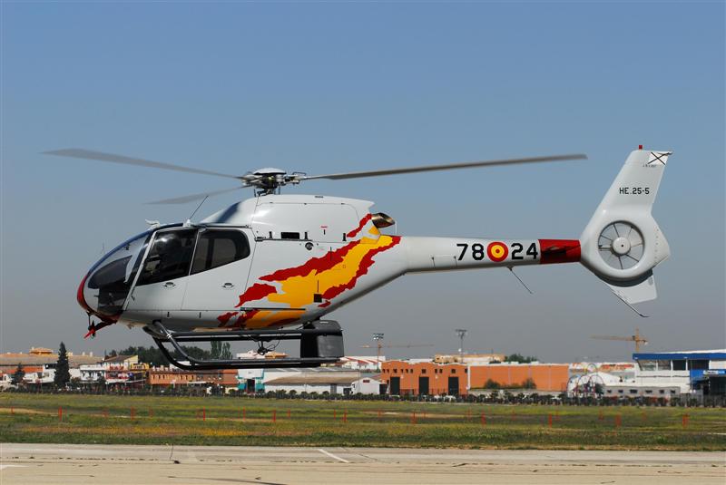 8- Patrulla ASPA helicopter at everyday training.JPG -  Patrulla ASPA helicopter at daily training